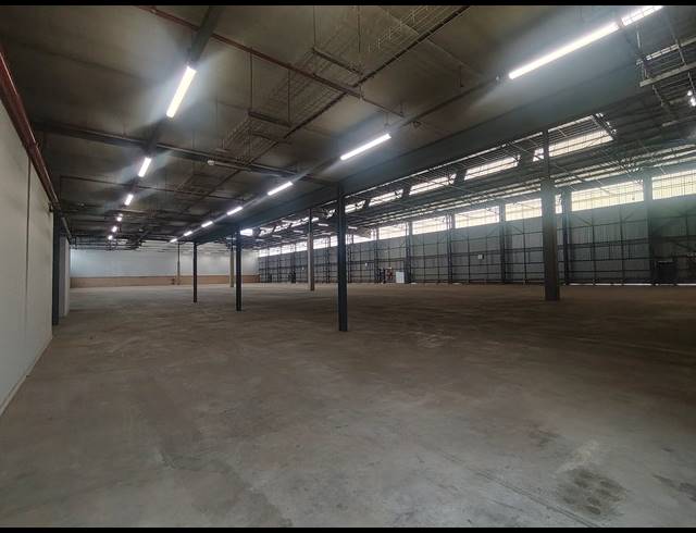 5,861M² WAREHOUSE TO LET IN GOSFORTH PARK